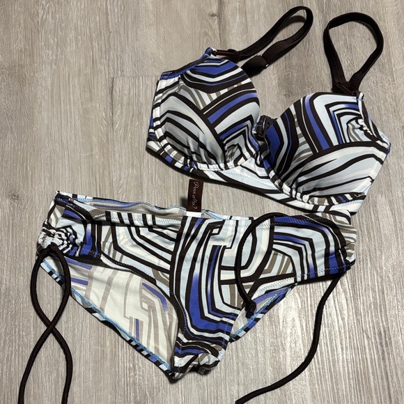 Stylish Geometric Blue and Black Bikini Set bottoms US 6 , top 32D - Picture 1 of 3